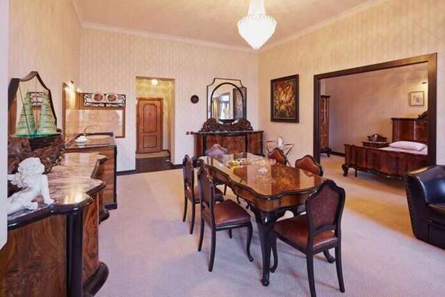 Апартаменты Exclusive apartment on Shevchenko avenue 10 Львов-14